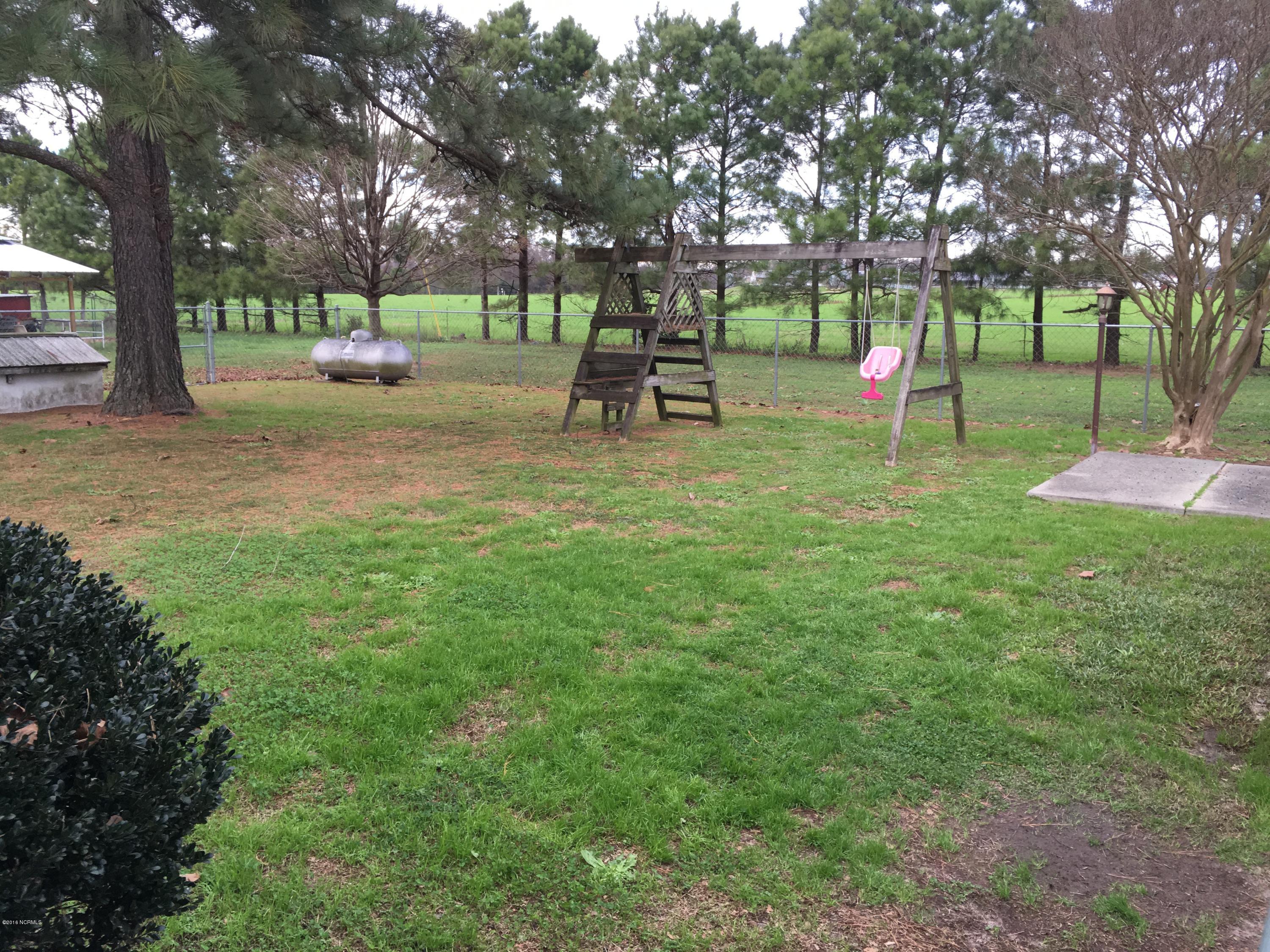 760 High House Road Clinton, NC 28328 - Photo 13 of 13 highhousebackyard