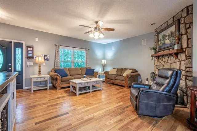 $439,900 | 1572 Booze Mountain Road, Silver Creek, GA 30173