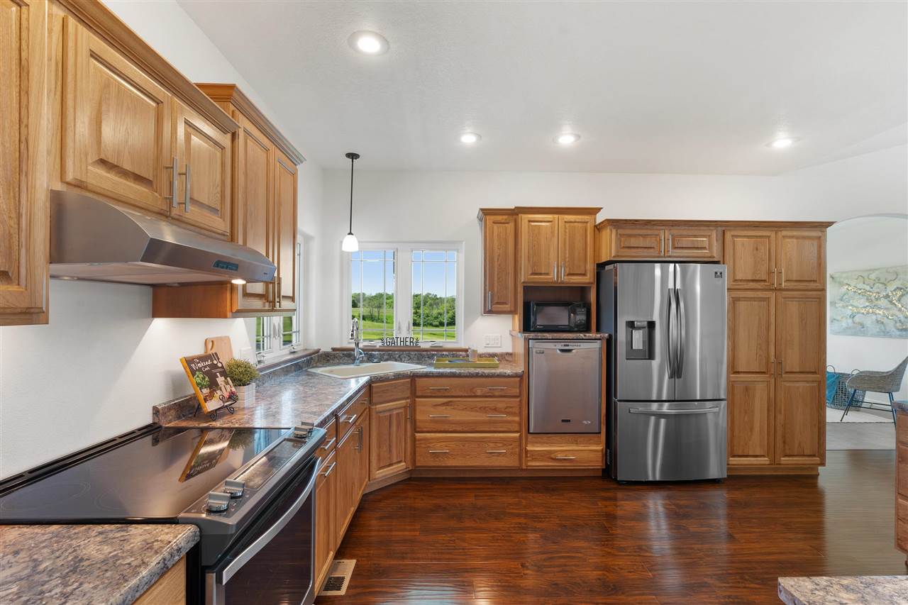 4924 Walnut Road Southwest Kalona, IA 52247 - Photo 3 of 56 Gallery Image 3