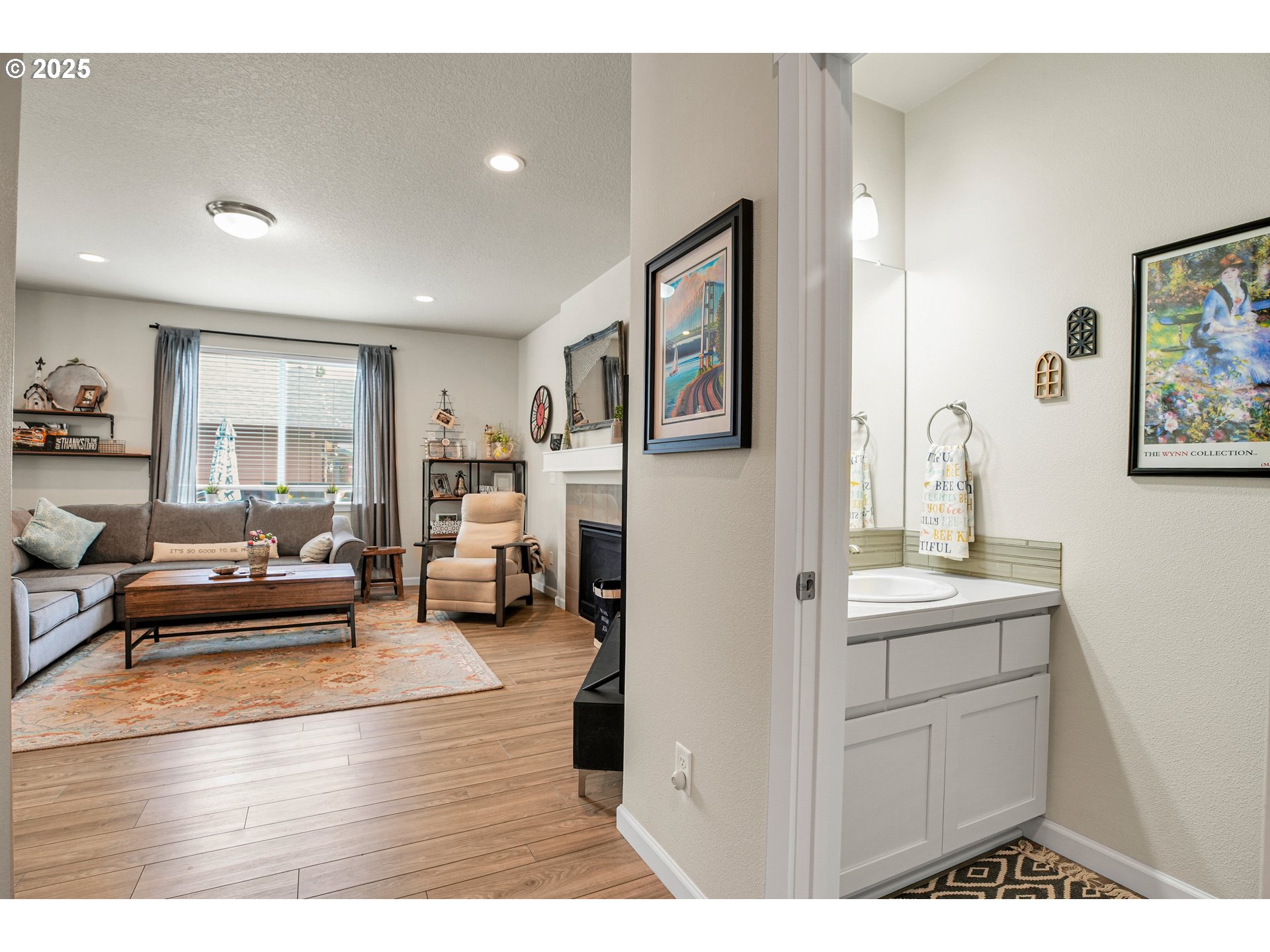 2796 Southeast Baker Avenue Gresham, OR 97080 - Photo 15 of 48 a living room with furniture and a table