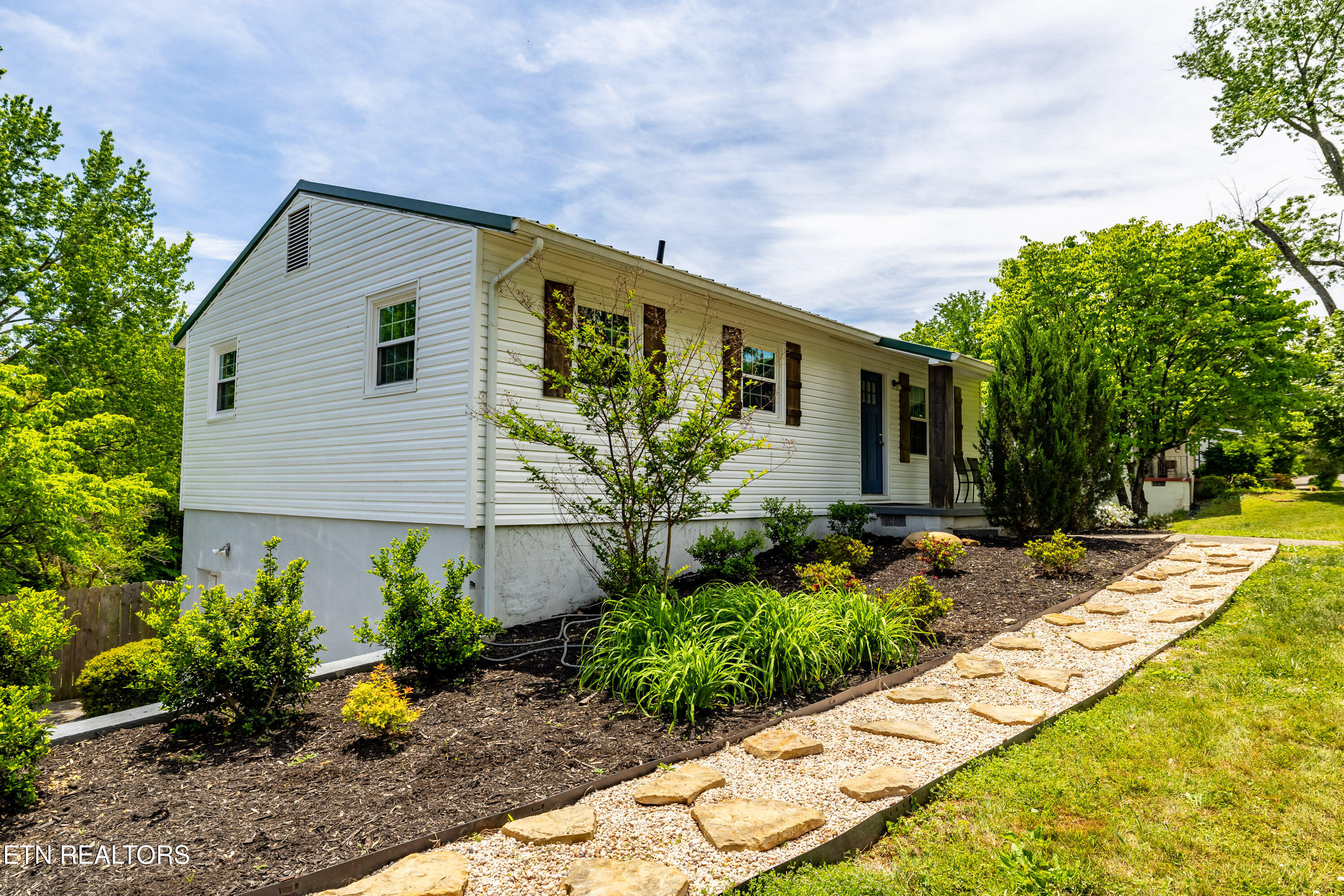 7720 Nubbin Ridge Road Southwest Knoxville, TN 37919 - Photo 14 of 40 7720NubbinRidgeDr-47