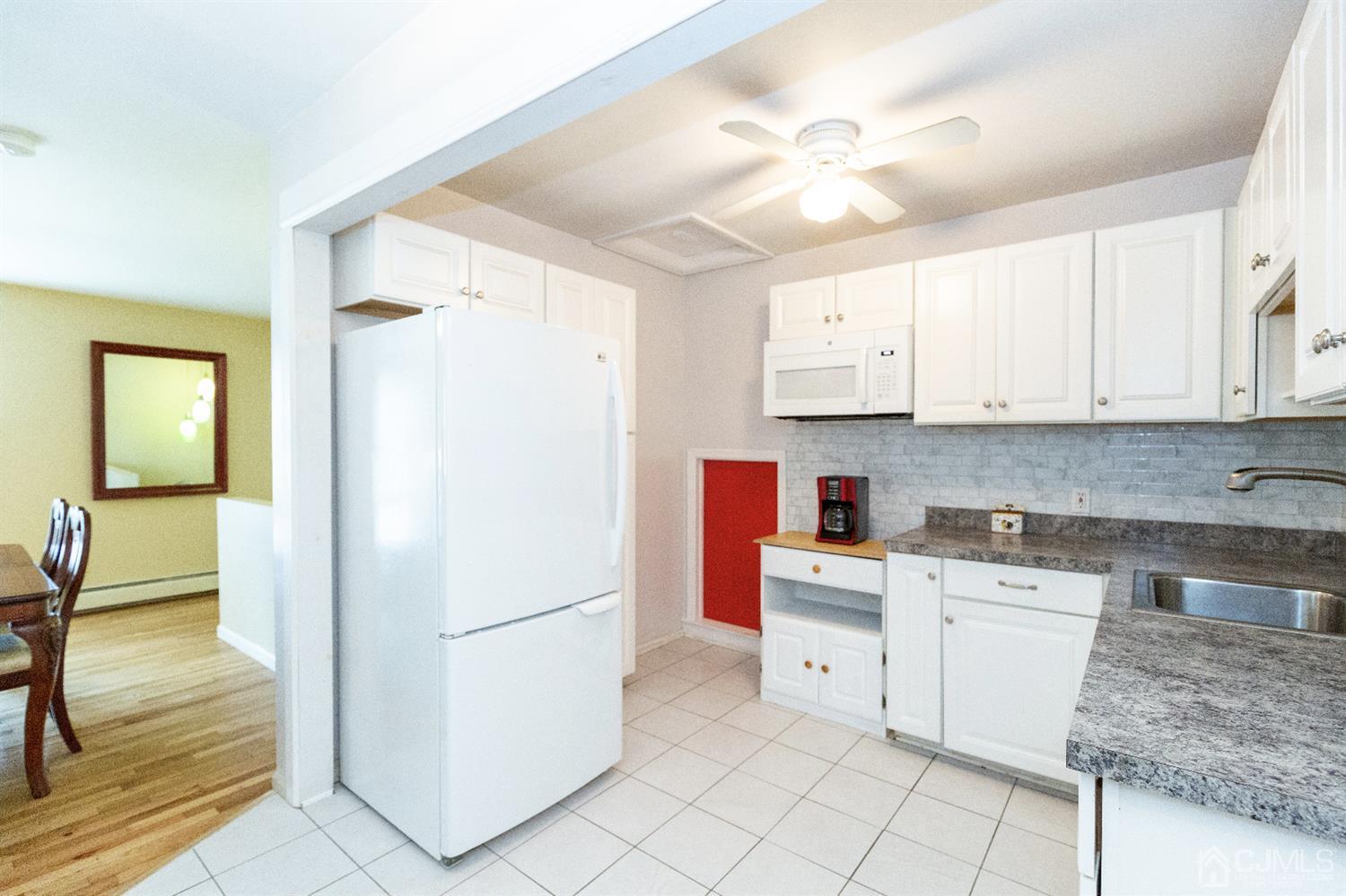 28 Melville Road Edison, NJ 08817 - Photo 33 of 52