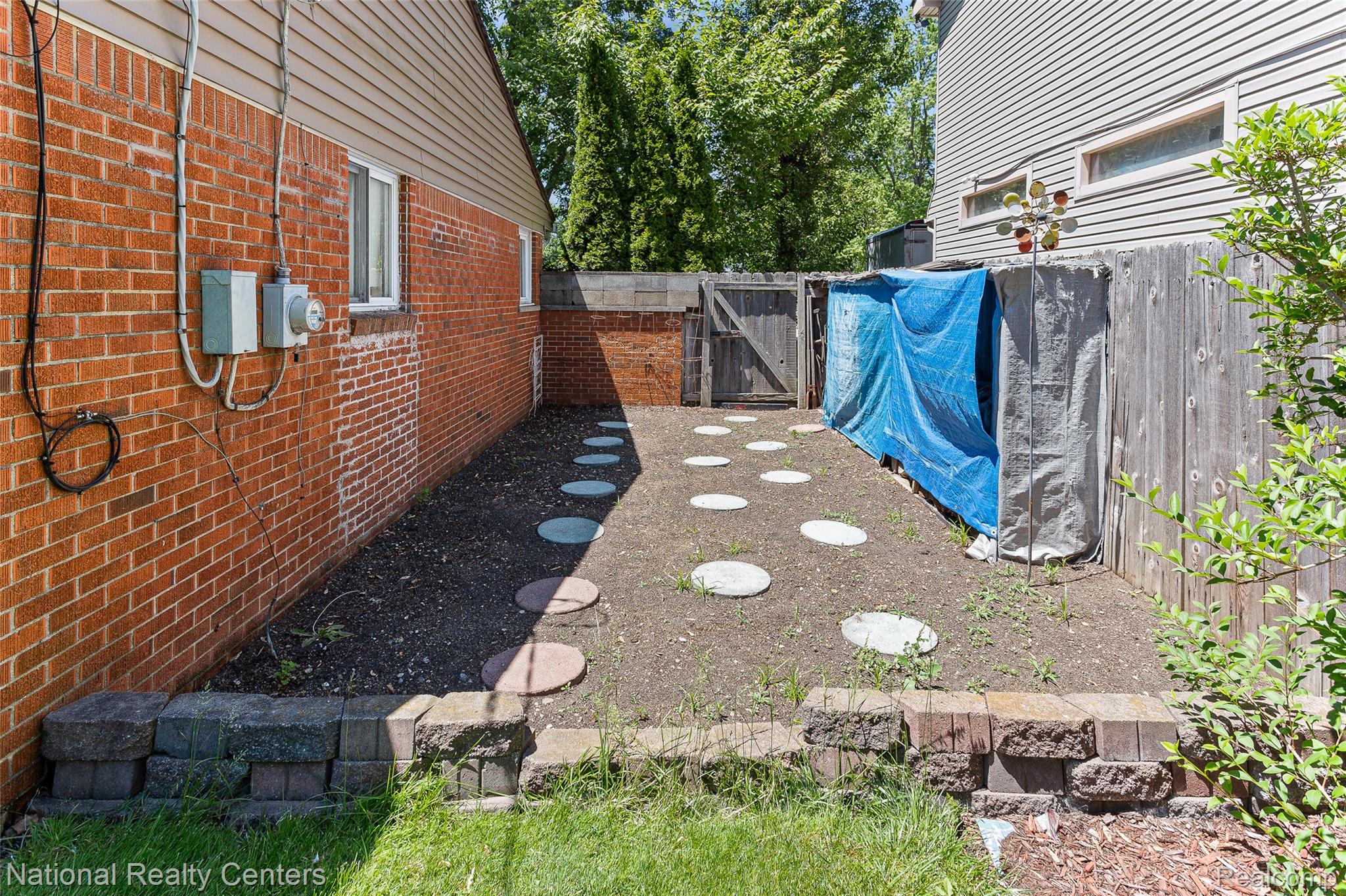 23950 Meadowbrook Road Novi, MI 48375 - Photo 33 of 39 IMG_4227.jpg