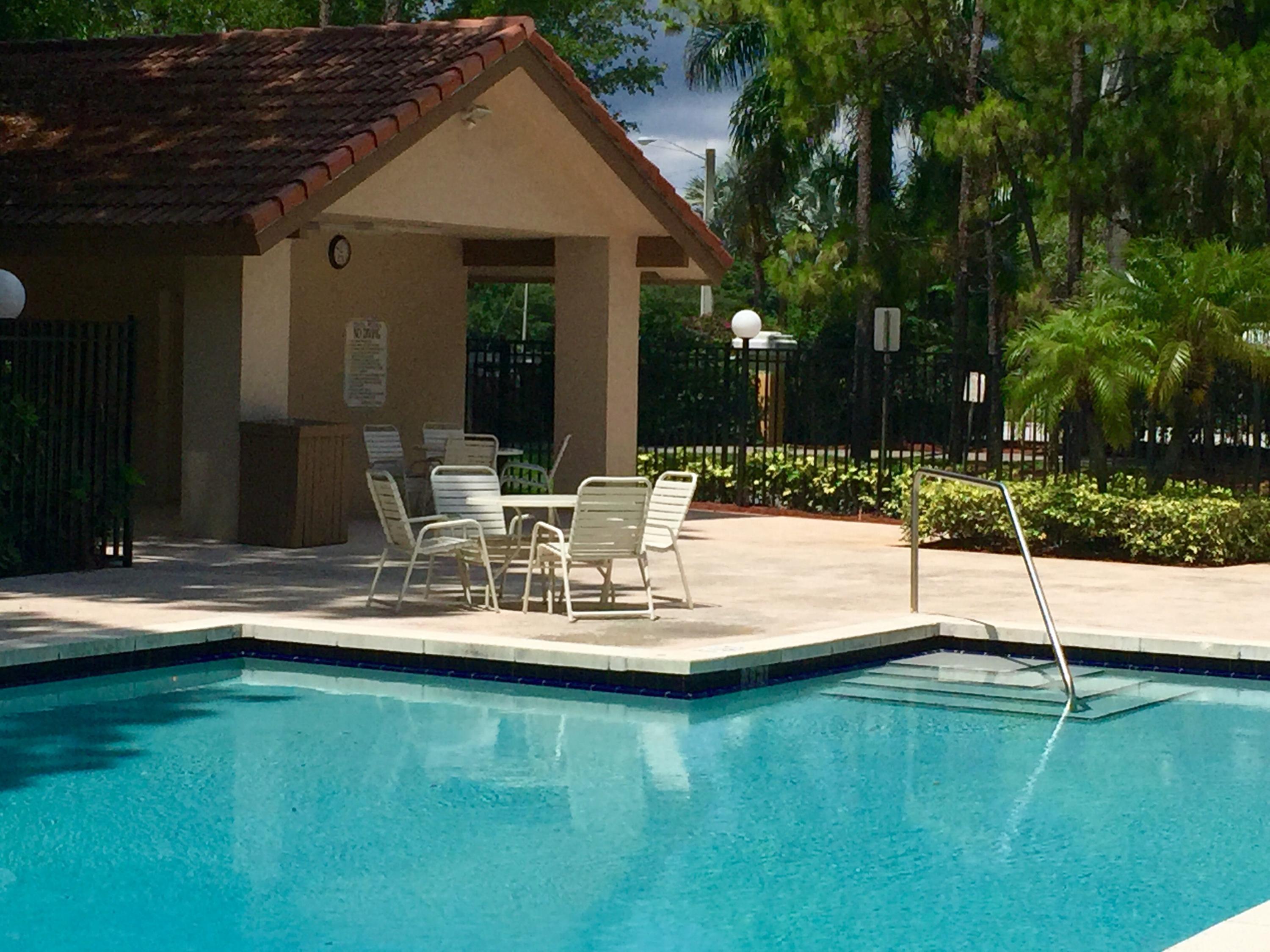 5530 Coach House Circle, Unit G Boca Raton, FL 33486 - Photo 35 of 41 FullSizeRender (2)