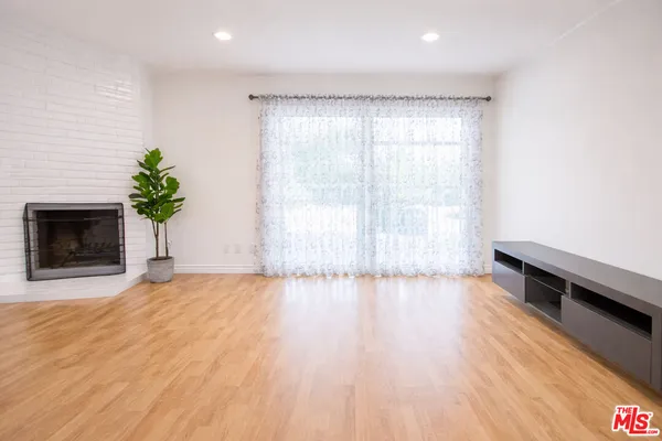 $1,179,000 | 10550 Woldrich Street, Sylmar, CA 91342