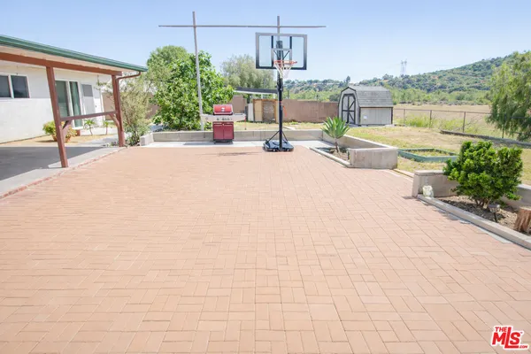 $1,179,000 | 10550 Woldrich Street, Sylmar, CA 91342