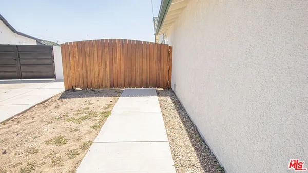 $1,179,000 | 10550 Woldrich Street, Sylmar, CA 91342