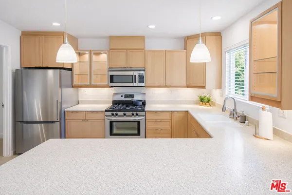 $1,179,000 | 10550 Woldrich Street, Sylmar, CA 91342