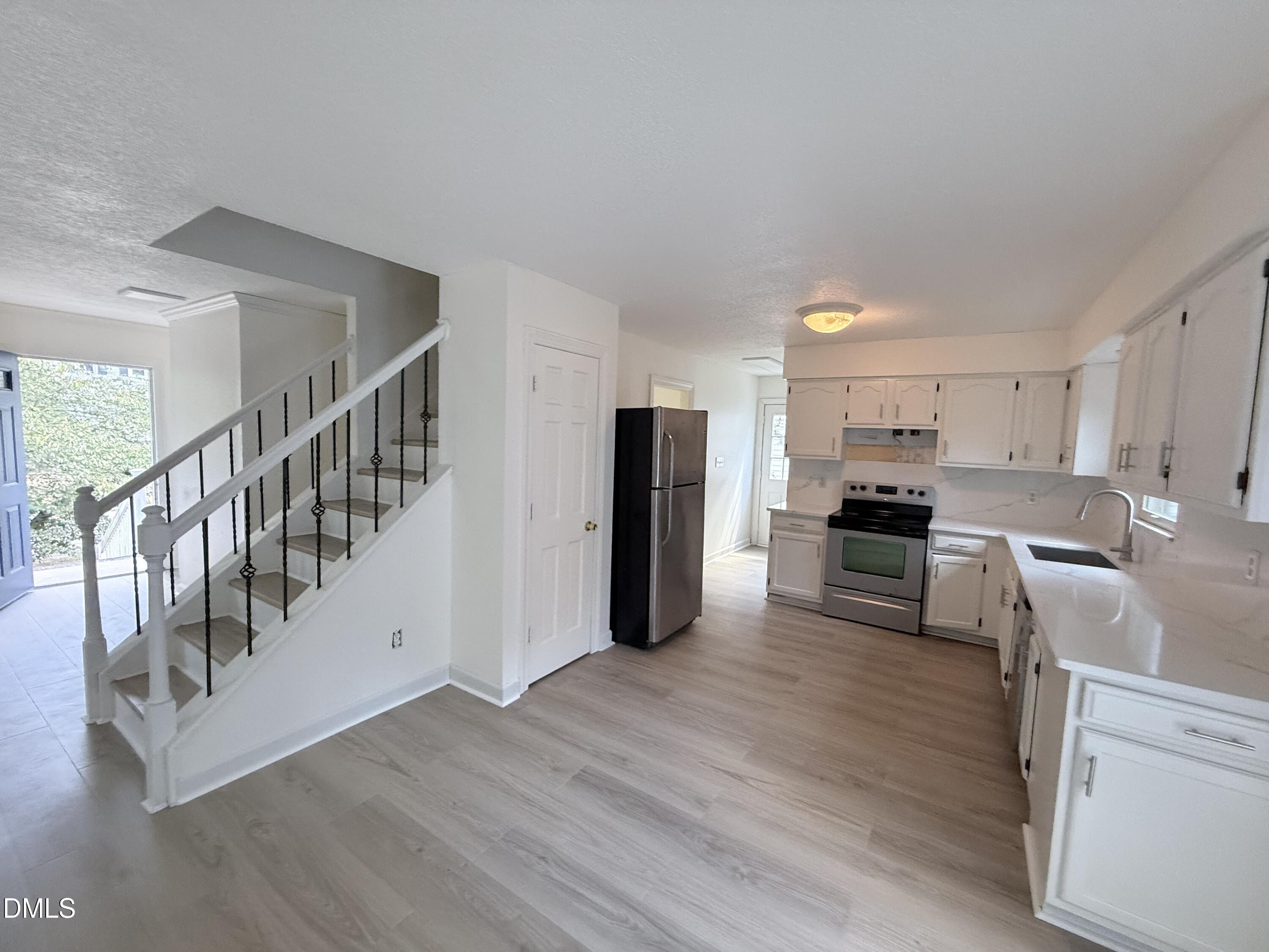 8209 Bellingham Circle Raleigh, NC 27615 - Photo 6 of 14 IMG_9078