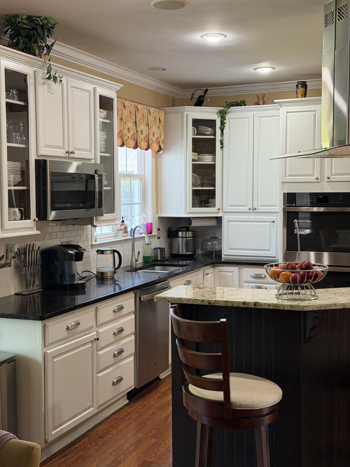 14108 Jones Bridge Road Upper Marlboro, MD 20774 - Photo 10 of 36 Kitchen with elegant finishes.
