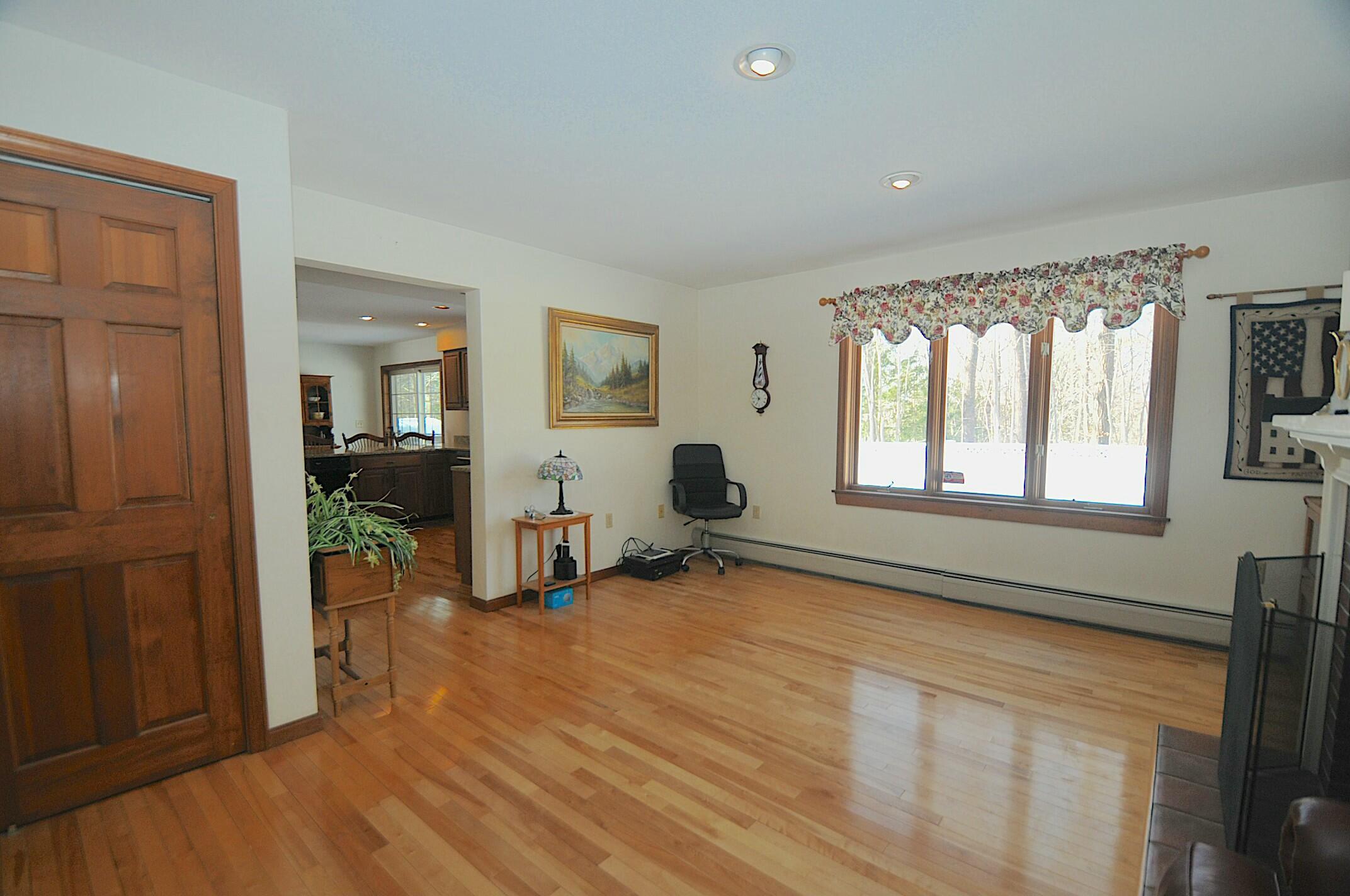 8 Silver Ridge Road Bangor, ME 04401 - Photo 13 of 56 tempImage679Lmz