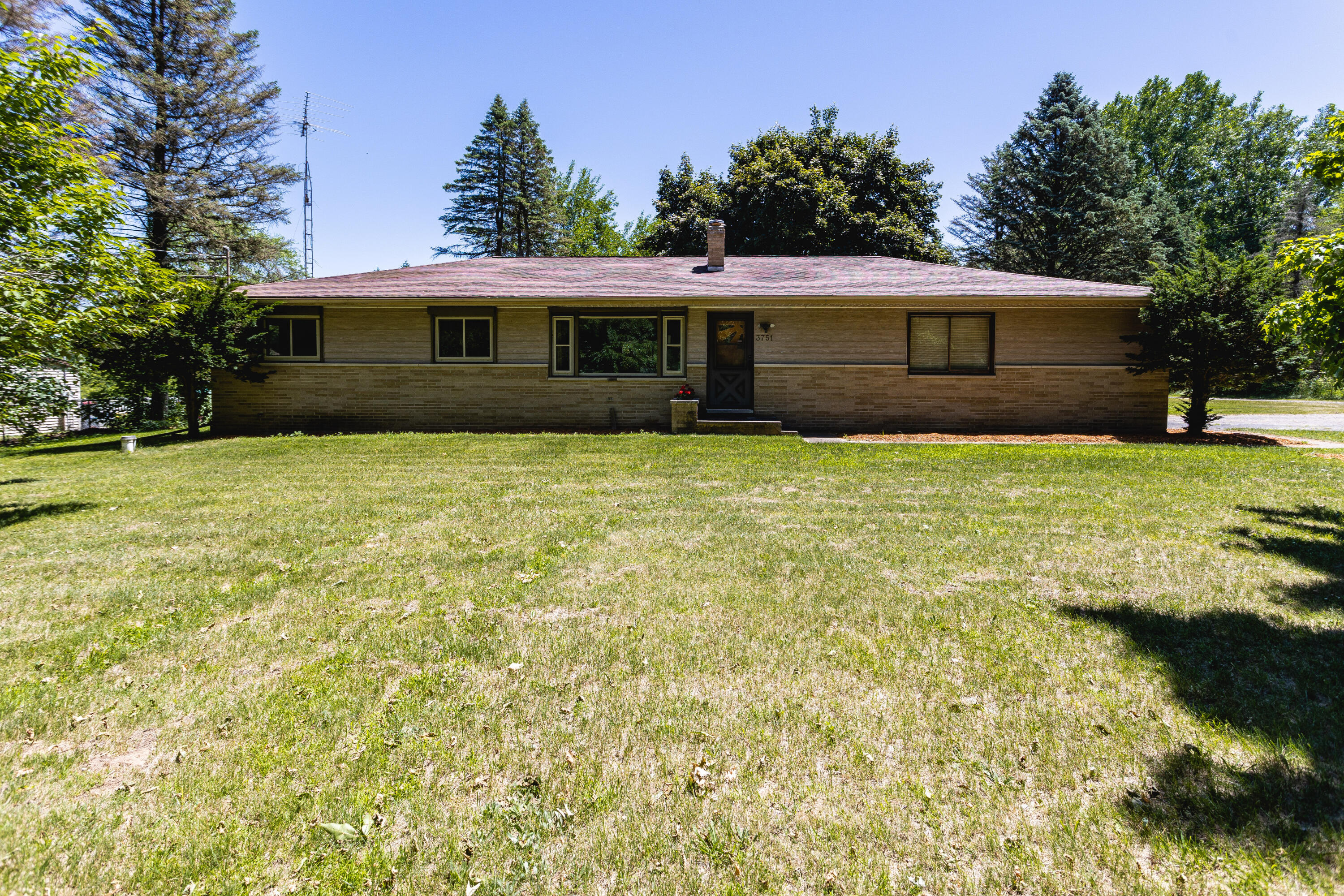3751 Sargent Road Jackson, MI 49201 - Photo 1 of 34 0N0A7007