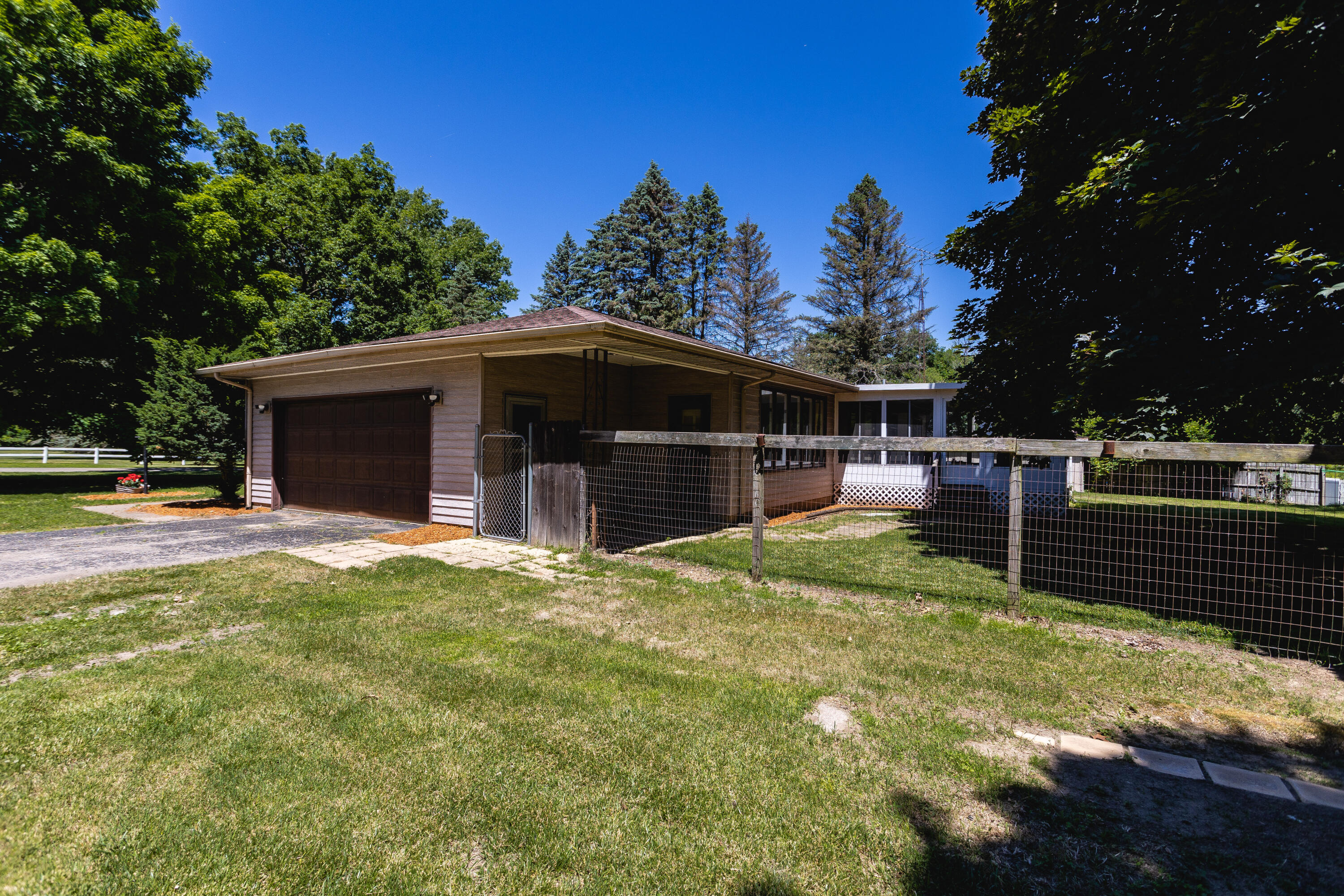 3751 Sargent Road Jackson, MI 49201 - Photo 30 of 34 0N0A7009