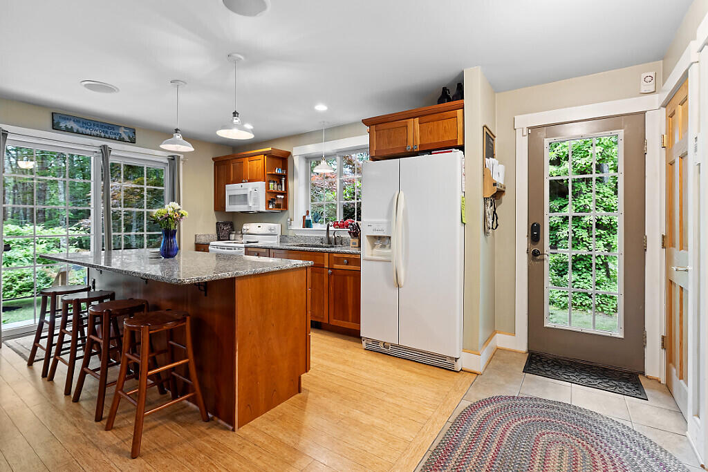 2 Falling Pines Lane Readfield, ME 04355 - Photo 10 of 92 21_BP5A0477_DxO_mls