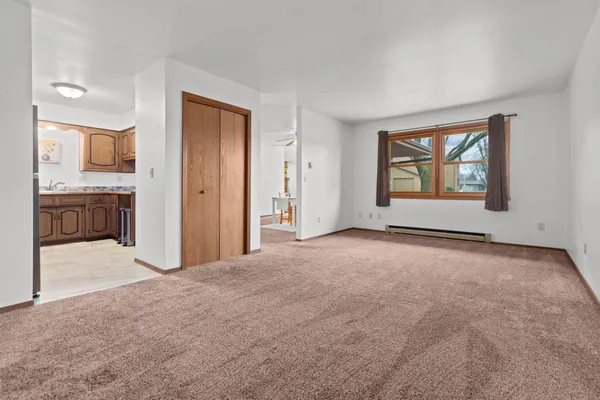$189,900 | 975 Manor Drive, Unit 78, Neenah, WI 54956