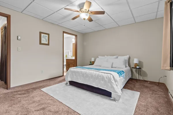 $189,900 | 975 Manor Drive, Unit 78, Neenah, WI 54956