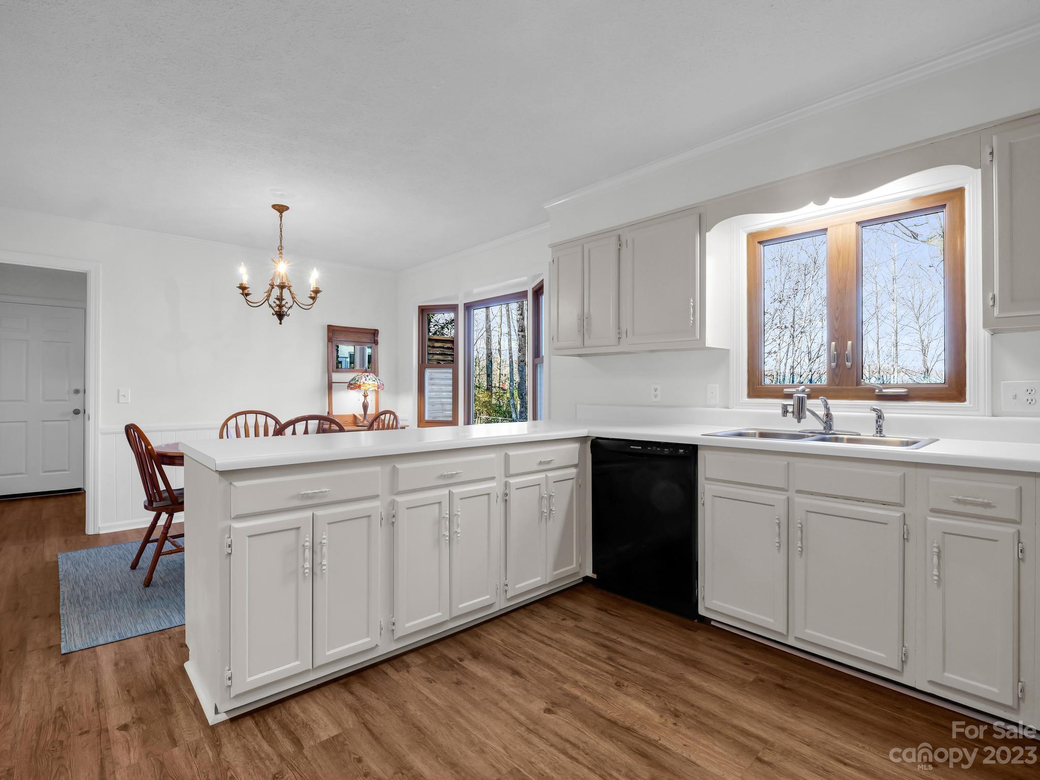 1223 Kanuga Ridge Road Hendersonville, NC 28739 - Photo 24 of 32 Gallery Image 24