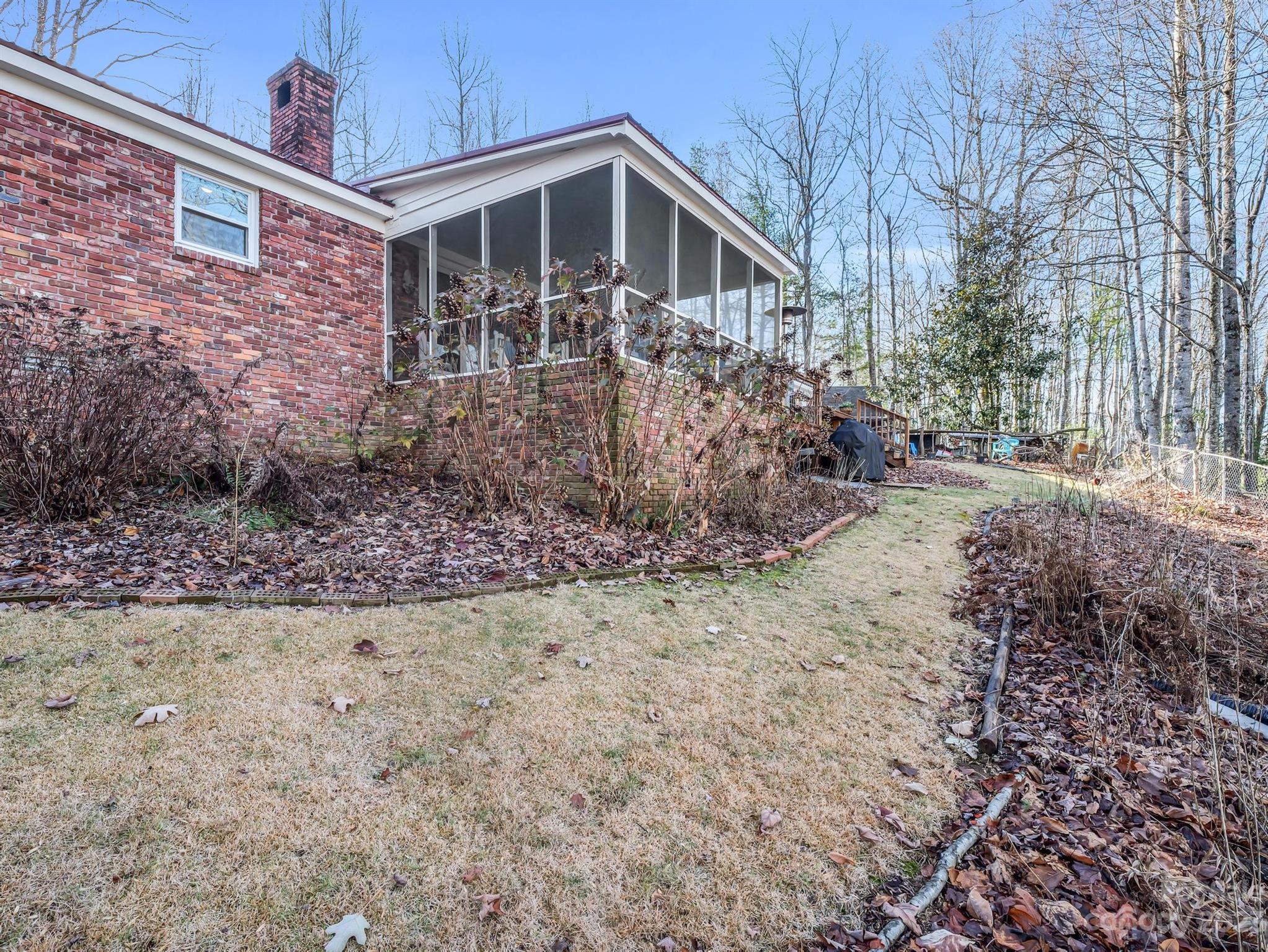 1223 Kanuga Ridge Road Hendersonville, NC 28739 - Photo 4 of 32 Gallery Image 4