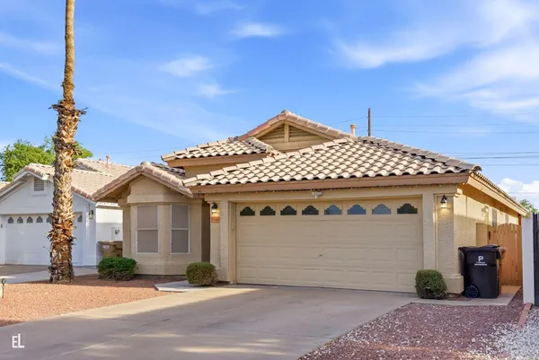 $2,100 | 8431 West Wethersfield Road, Peoria, AZ 85381