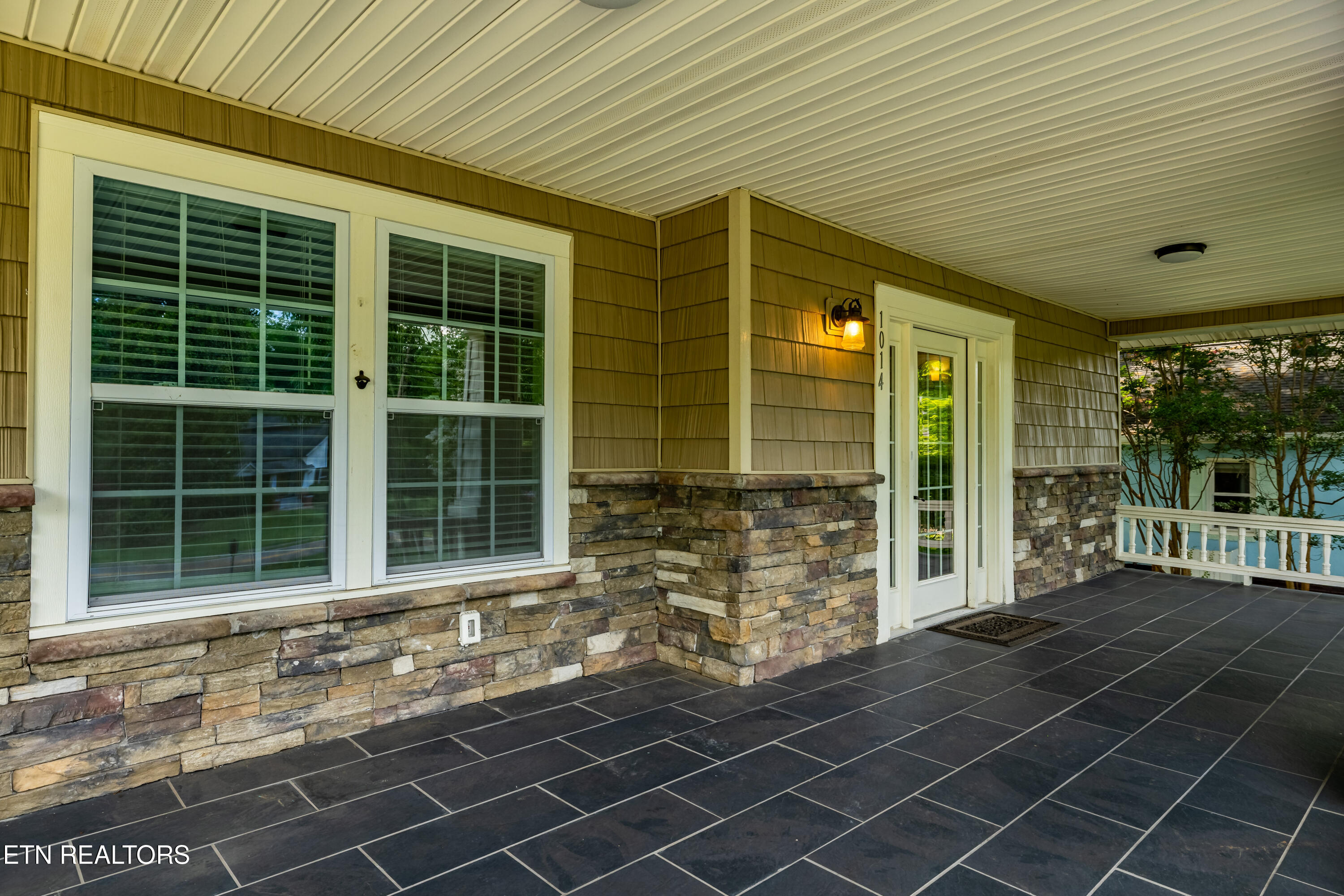 1014 Sevierville Road Maryville, TN 37804 - Photo 4 of 52 1014SeviervilleRd-48