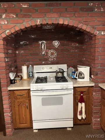 $265,000 | 319 Willow Street, Lockport City, NY 14094