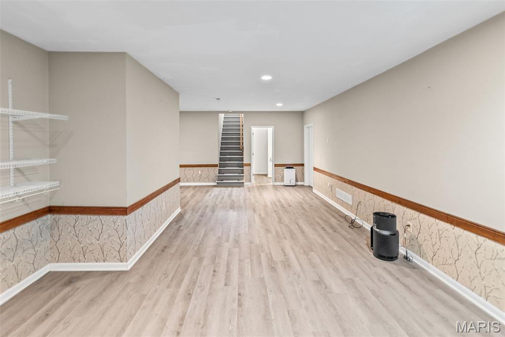 100 Windsor Drive Alton, IL 62002 - Photo 32 of 51