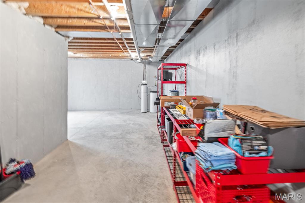 100 Windsor Drive Alton, IL 62002 - Photo 34 of 51