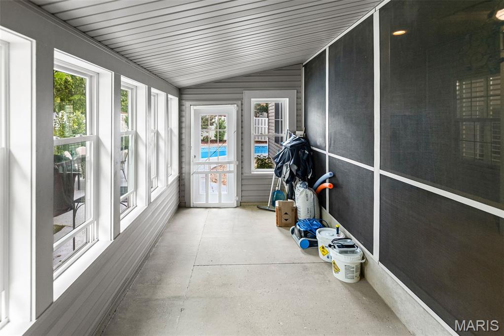 100 Windsor Drive Alton, IL 62002 - Photo 38 of 51