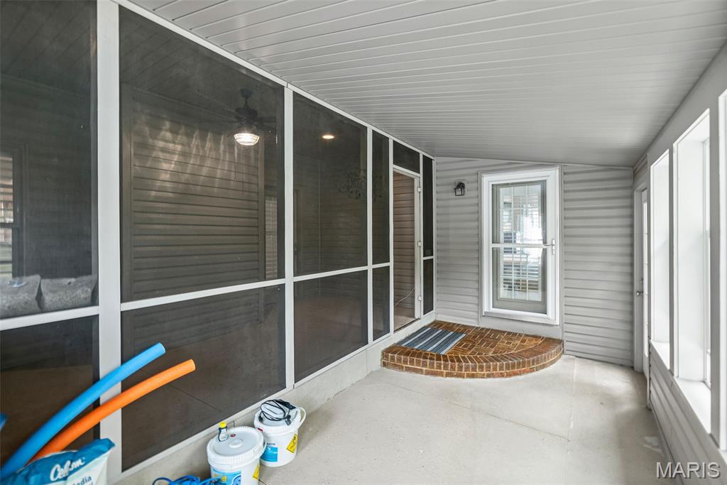 100 Windsor Drive Alton, IL 62002 - Photo 39 of 51