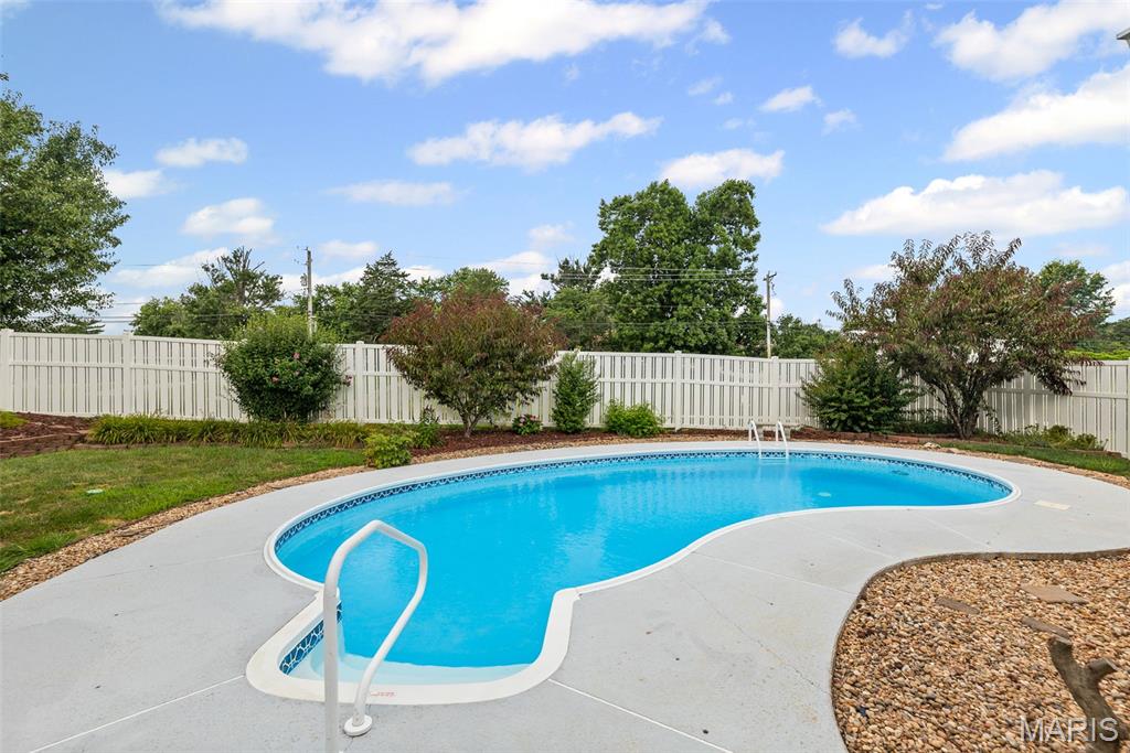 100 Windsor Drive Alton, IL 62002 - Photo 40 of 51