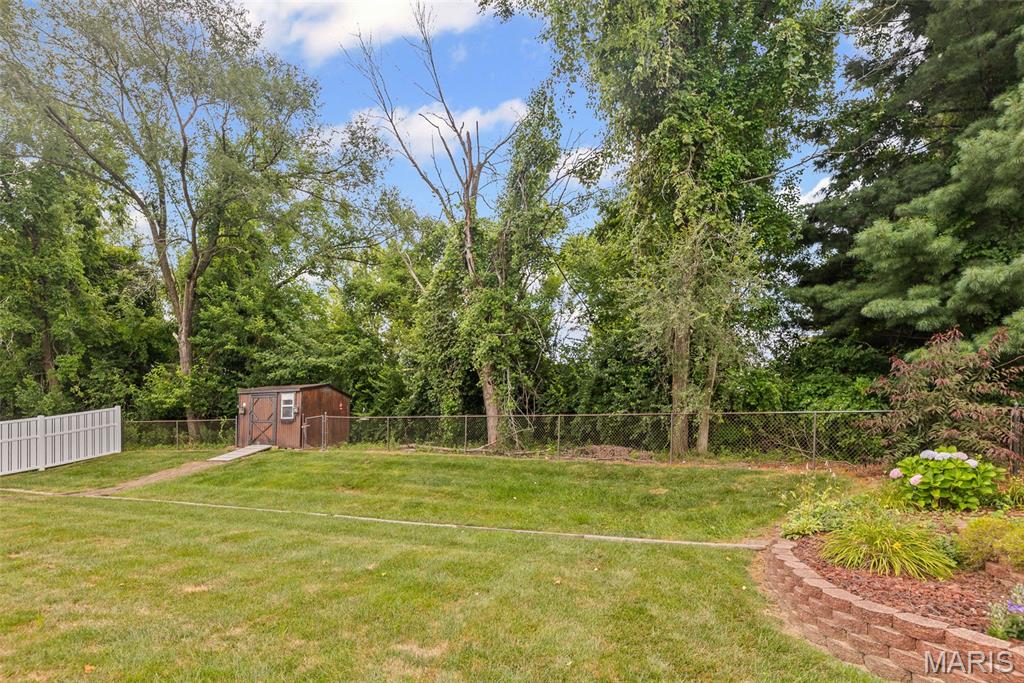 100 Windsor Drive Alton, IL 62002 - Photo 42 of 51