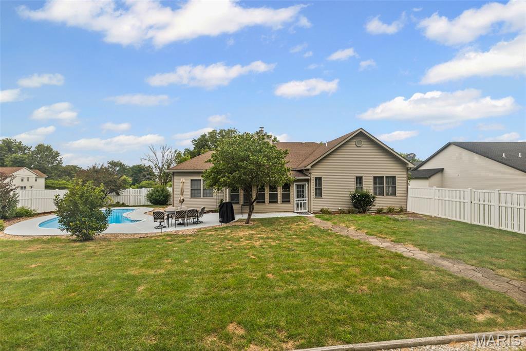 100 Windsor Drive Alton, IL 62002 - Photo 44 of 51