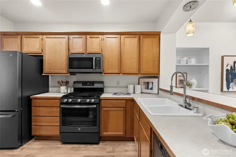 $500,000 | 18708 109 Lane Southeast, Unit K30, Renton, WA 98055