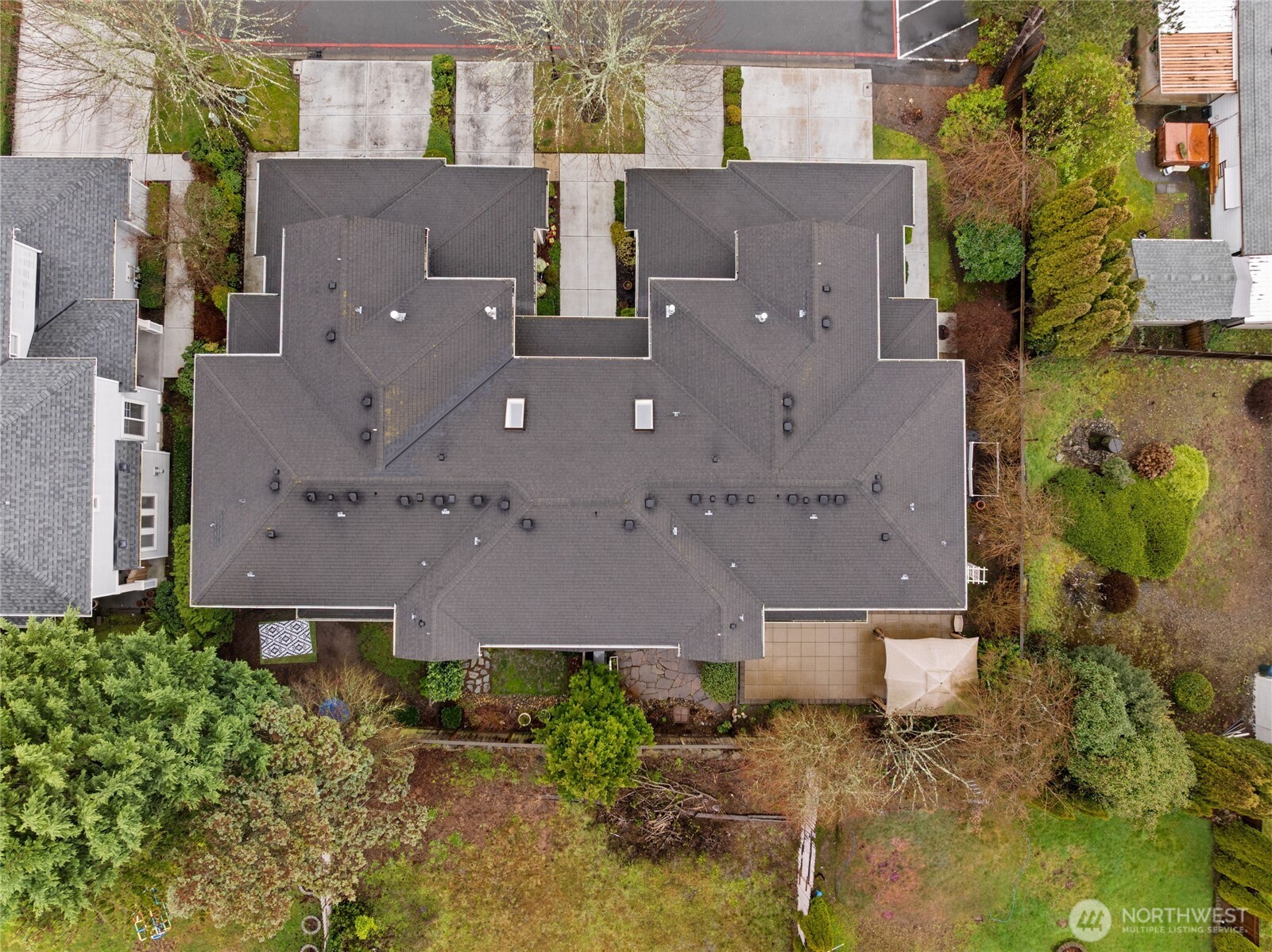 18708 109 Lane Southeast, Unit K30 Renton, WA 98055 - Photo 35 of 36 an aerial view of residential houses with outdoor space and parking