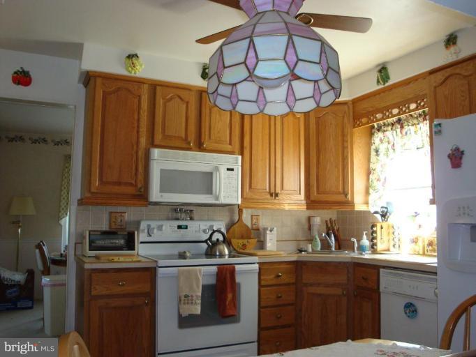 4811 Ebenezer Road Nottingham, MD 21236 - Photo 11 of 17 Kitchen