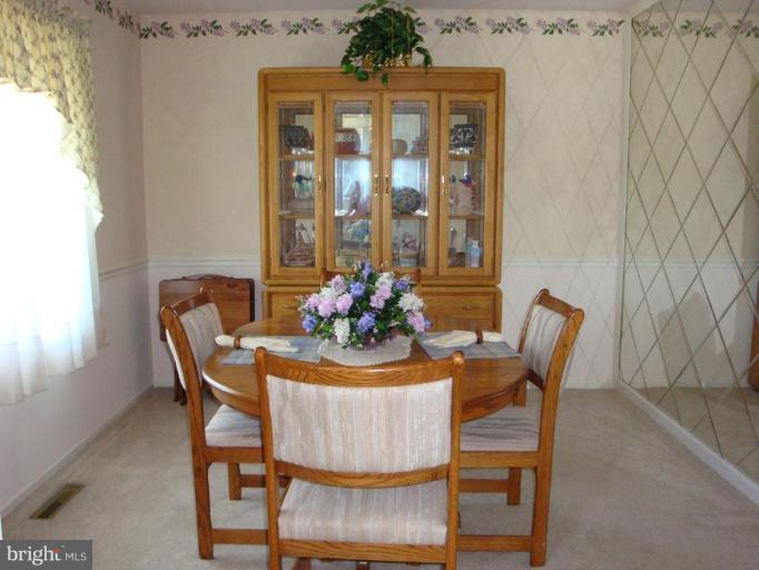 4811 Ebenezer Road Nottingham, MD 21236 - Photo 8 of 17 Dining Room