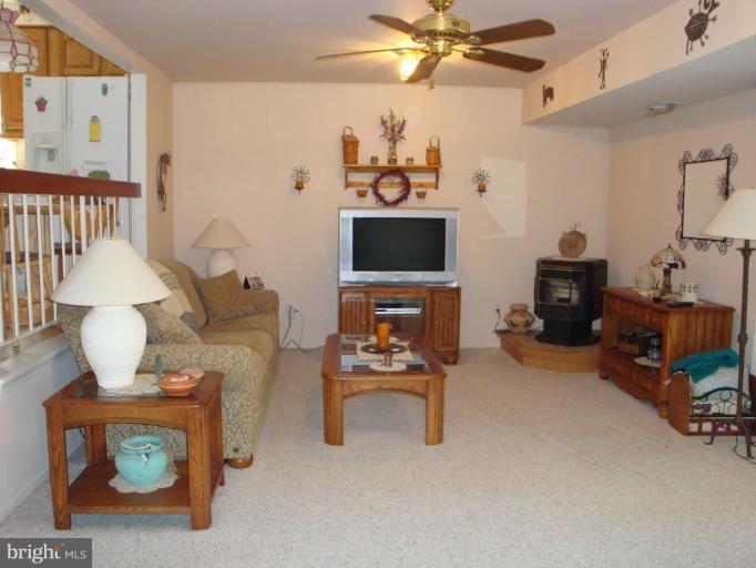 4811 Ebenezer Road Nottingham, MD 21236 - Photo 9 of 17 Family Room