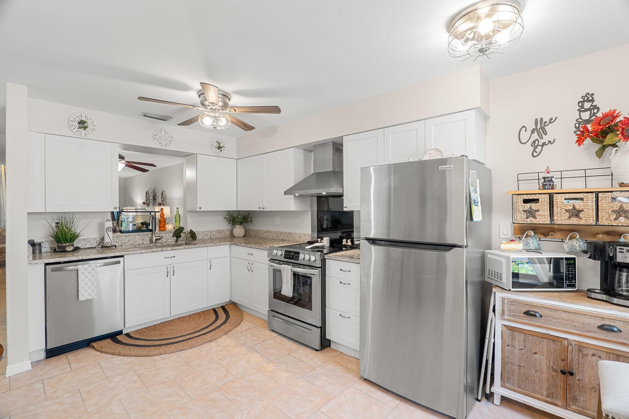 6034 Indrio Road, Unit Q2 Fort Pierce, FL 34951 - Photo 7 of 22 Photo 7