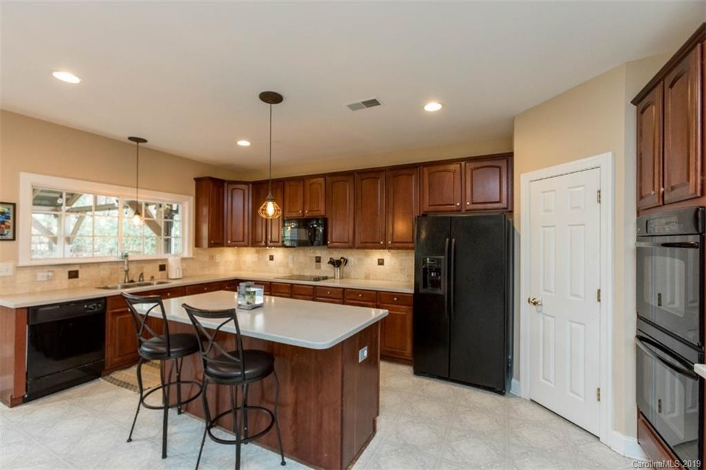 2443 Blueberry Ridge Road Matthews, NC 28105 - Photo 4 of 27
