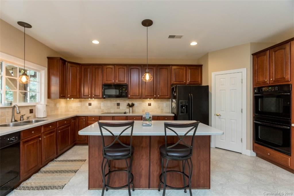 2443 Blueberry Ridge Road Matthews, NC 28105 - Photo 5 of 27