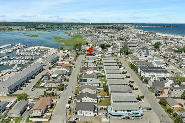 $1,100,000 | 3 Harris Avenue, Hampton, NH 03842