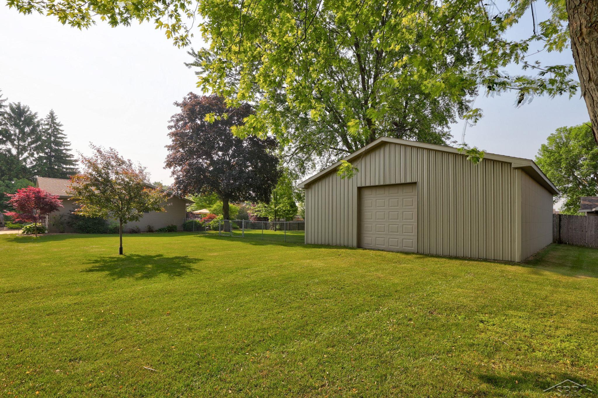 6825 McCarty Road Saginaw, MI 48603 - Photo 24 of 33 50178389-ddccd6de-95ae-455d-866b-8c205ba8cfd9.JPG