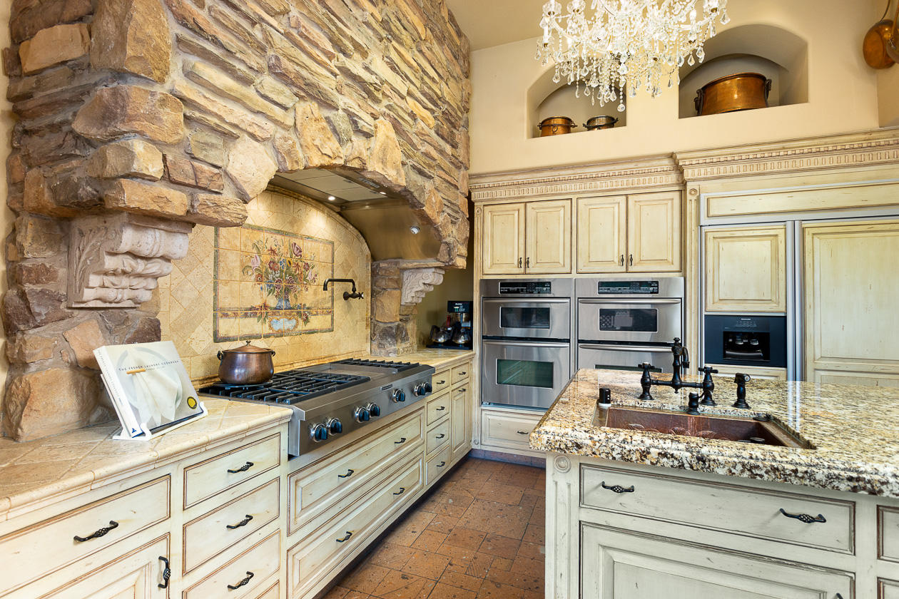 43 Colgate Drive Rancho Mirage, CA 92270 - Photo 9 of 36 43_colgate_8-21-20-1114-Edit