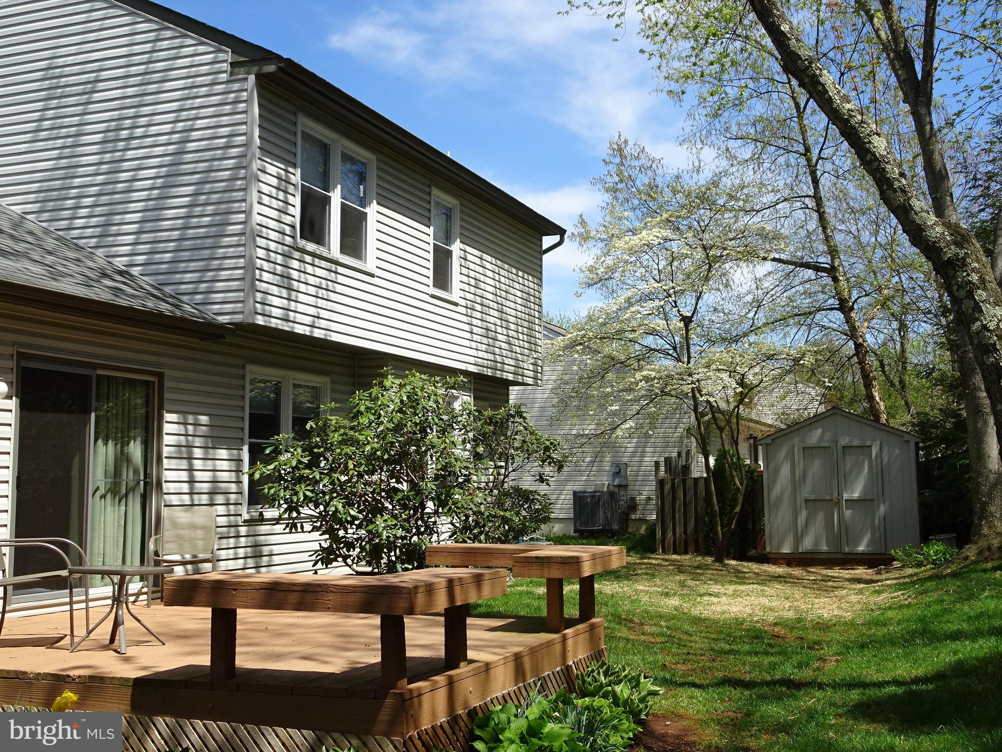 125 Environs Road Sterling, VA 20165 - Photo 2 of 26 Big yard for fun and entertainiing
