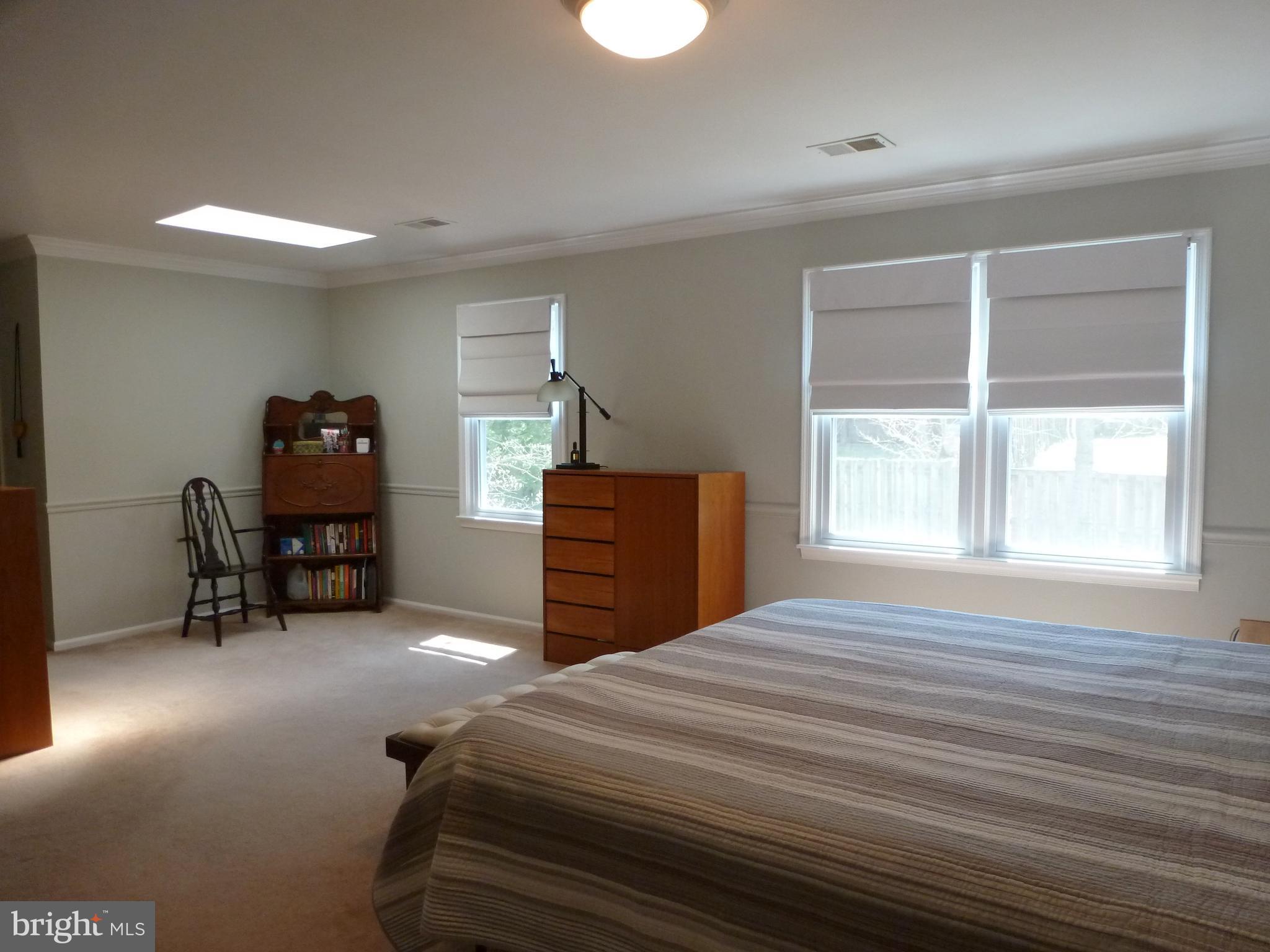 125 Environs Road Sterling, VA 20165 - Photo 16 of 26 Sitting/Hobby/Reading Area with Skylight