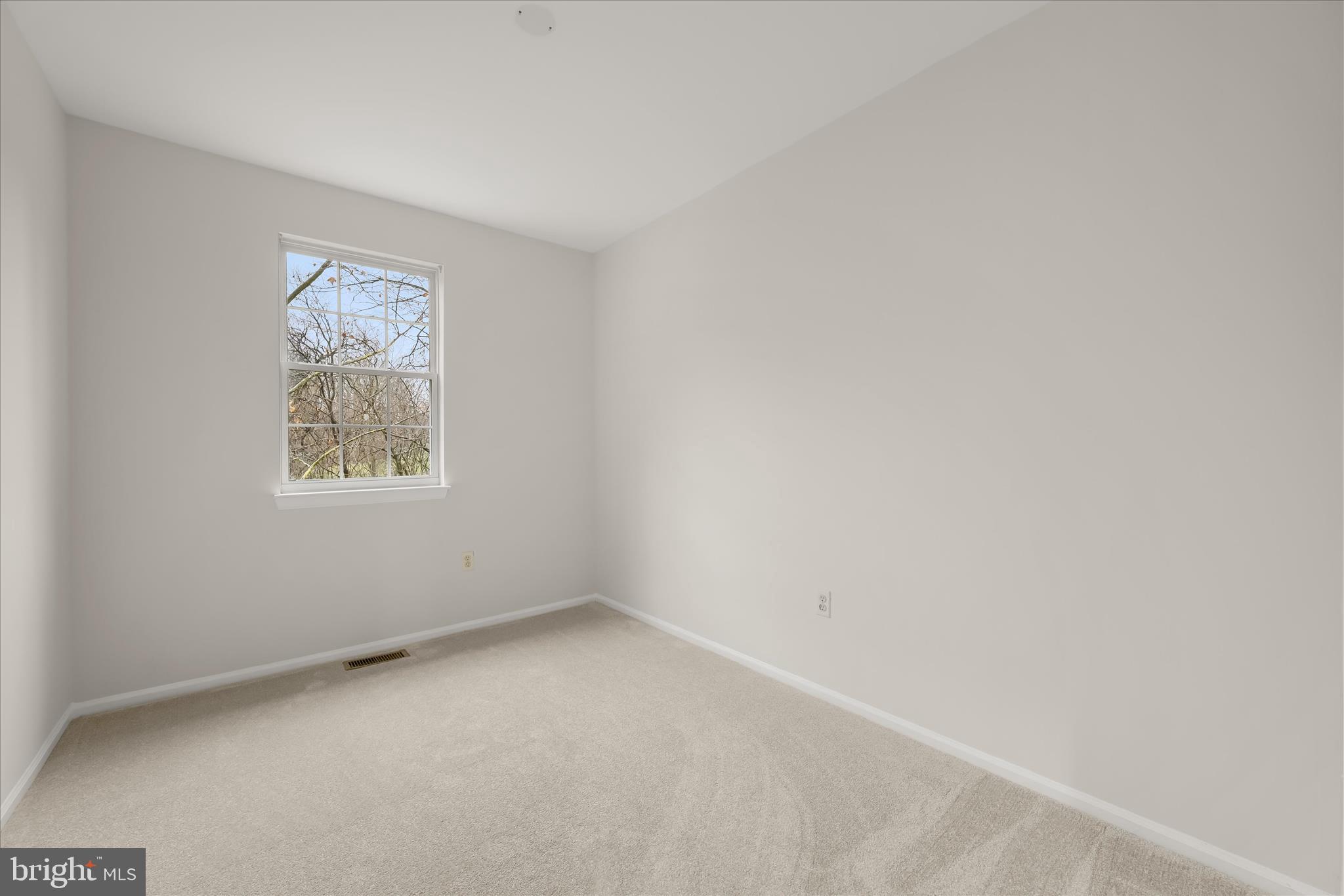 6372 Wind Rider Way Columbia, MD 21045 - Photo 28 of 42 Bedroom 3