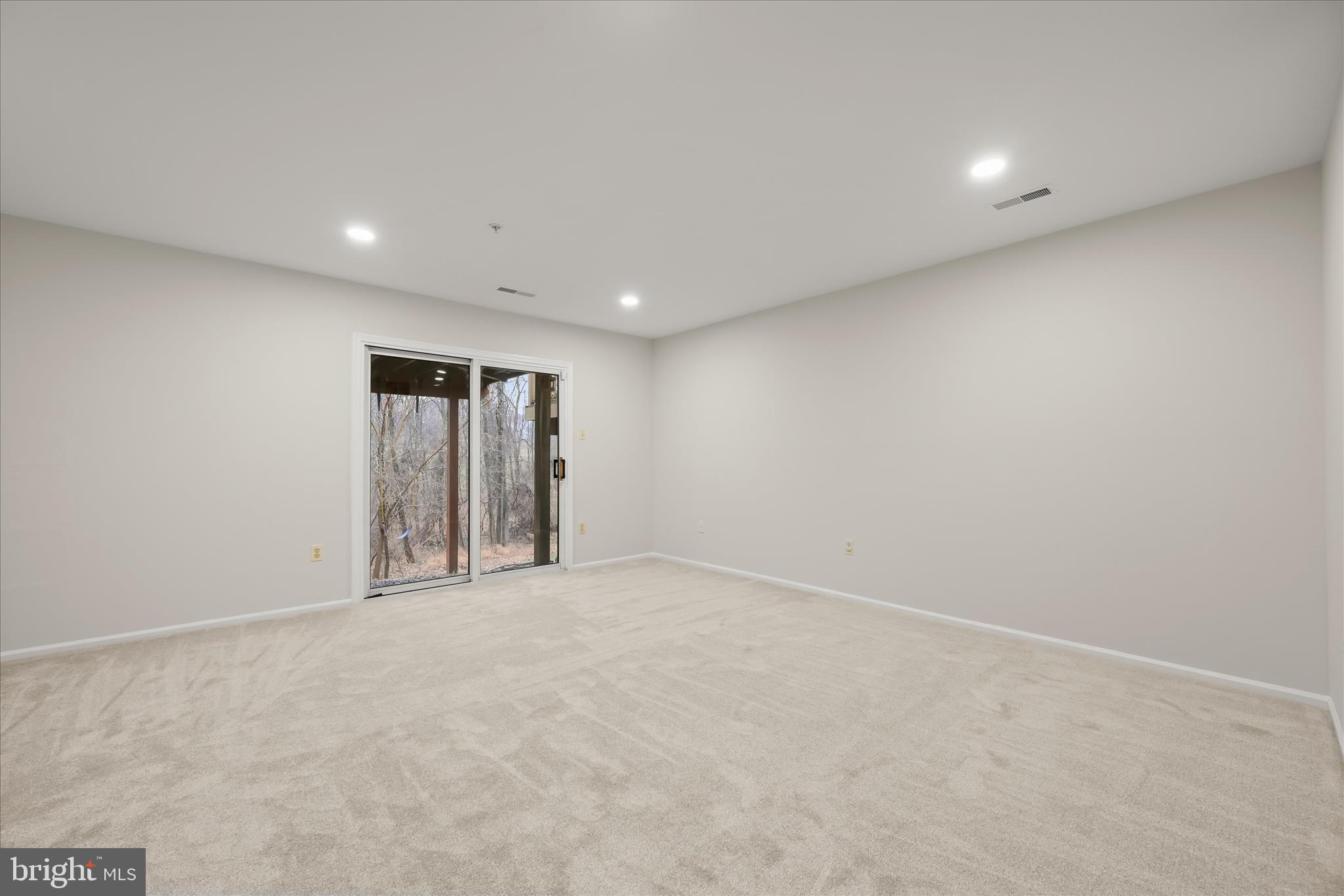 6372 Wind Rider Way Columbia, MD 21045 - Photo 32 of 42 Walkout family room