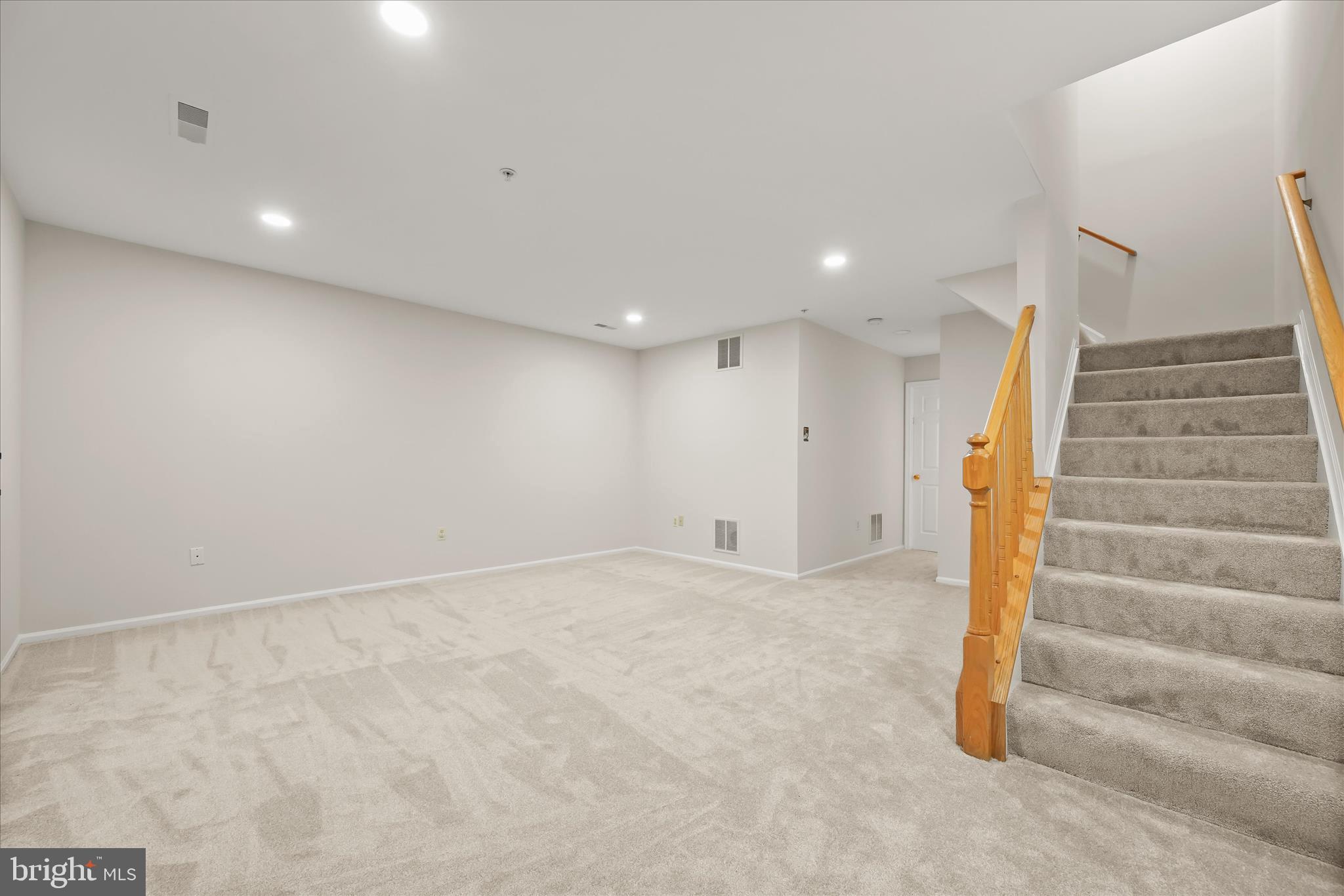 6372 Wind Rider Way Columbia, MD 21045 - Photo 33 of 42 Famly room