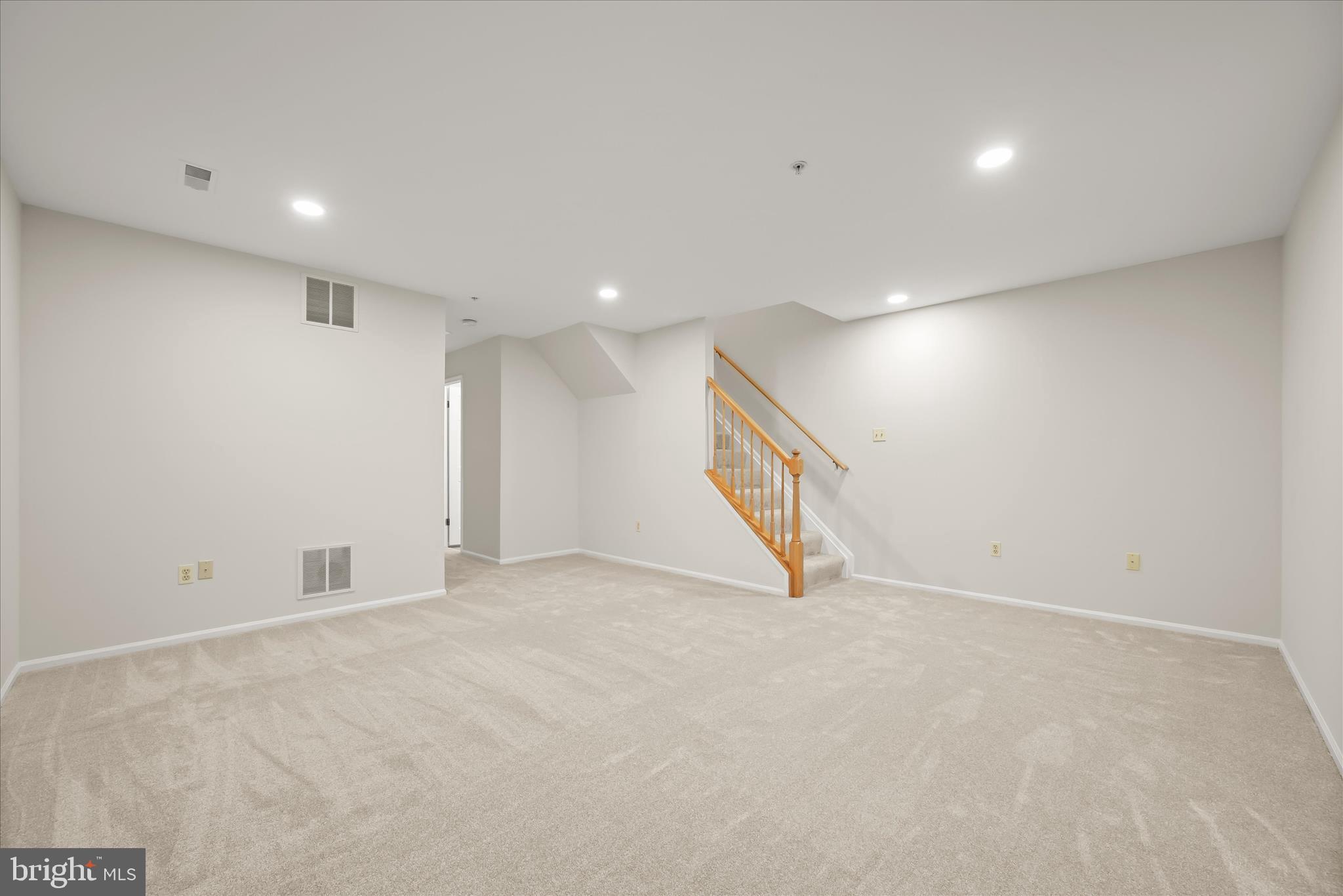 6372 Wind Rider Way Columbia, MD 21045 - Photo 34 of 42 Family room