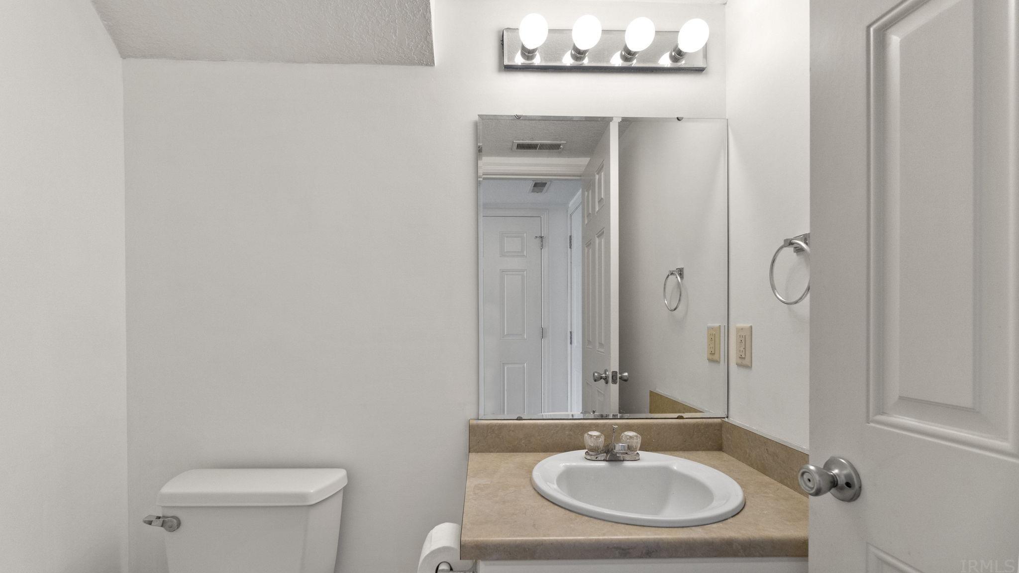 10107 Oak Trail Road Fort Wayne, IN 46825 - Photo 17 of 36